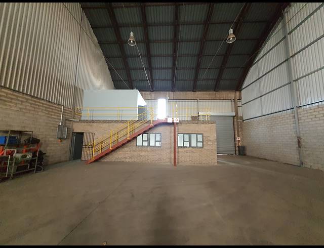 460M² WAREHOUSE TO LET IN DRIEHOEK